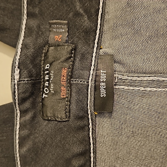 Torrid Crop Jegging - Picture 6 of 10